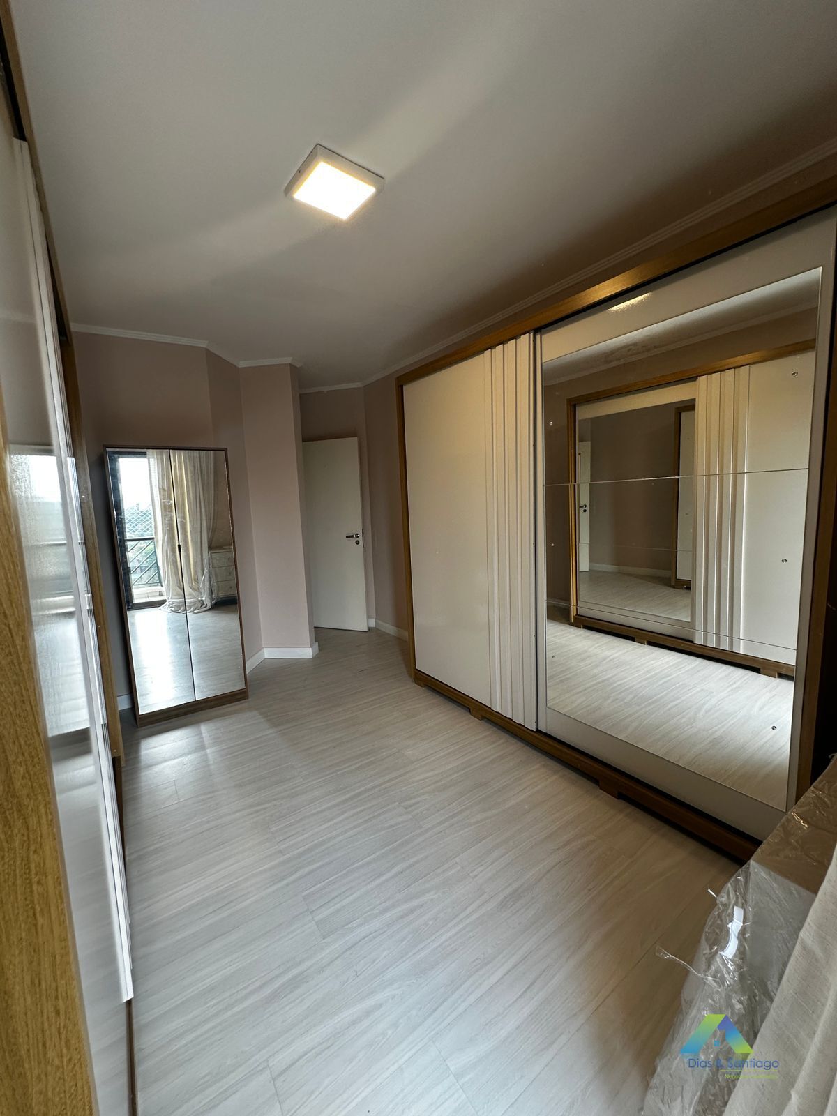 Apartamento à venda com 4 quartos, 188m² - Foto 16