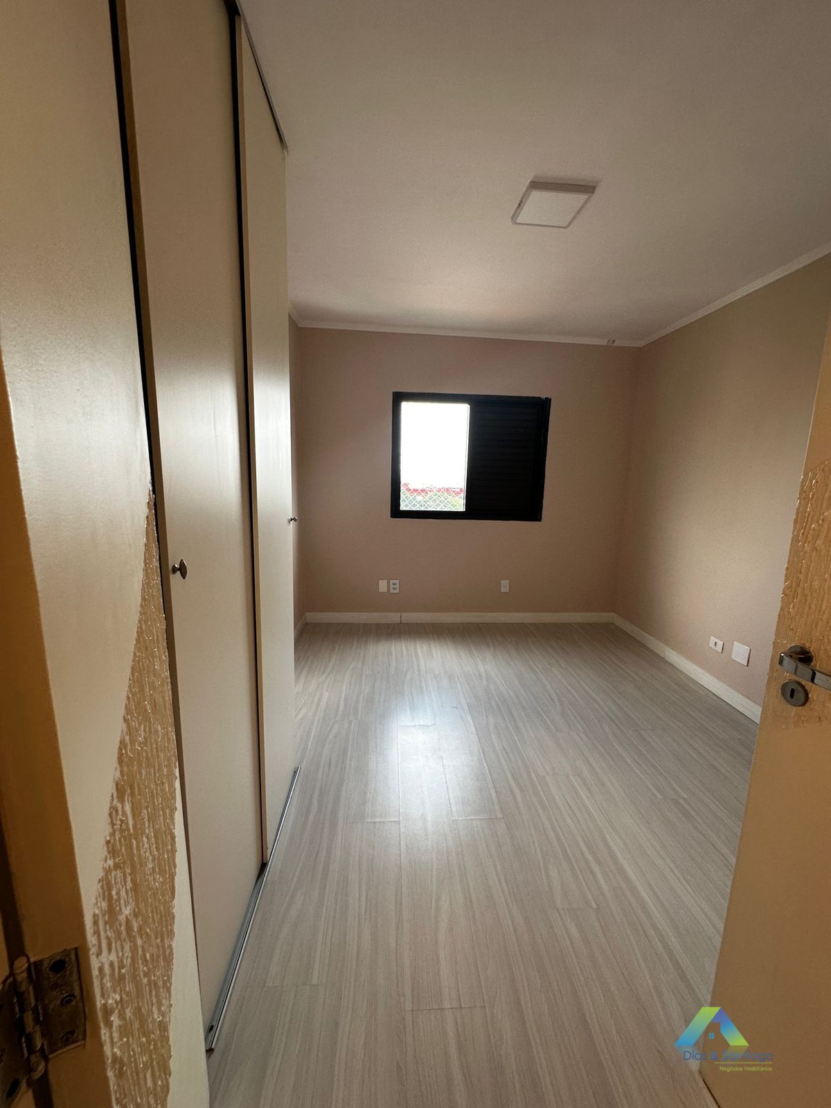 Apartamento à venda com 4 quartos, 188m² - Foto 12