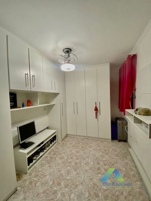 Casa à venda com 5 quartos, 200m² - Foto 9