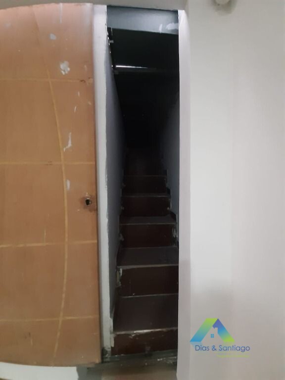 Sobrado à venda com 2 quartos, 300m² - Foto 31