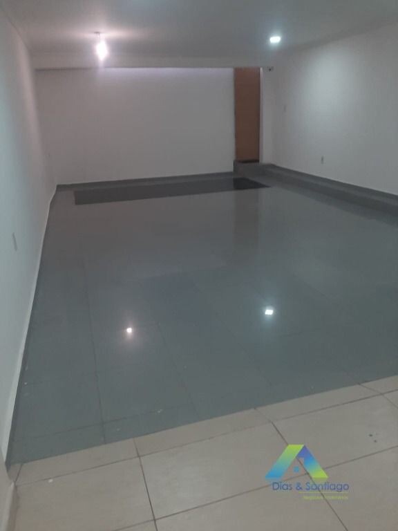 Sobrado à venda com 2 quartos, 300m² - Foto 37