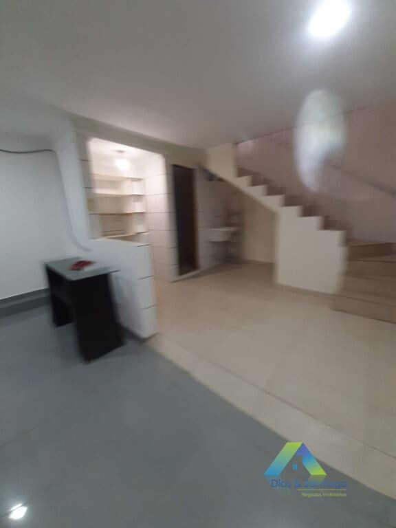 Sobrado à venda com 2 quartos, 300m² - Foto 40