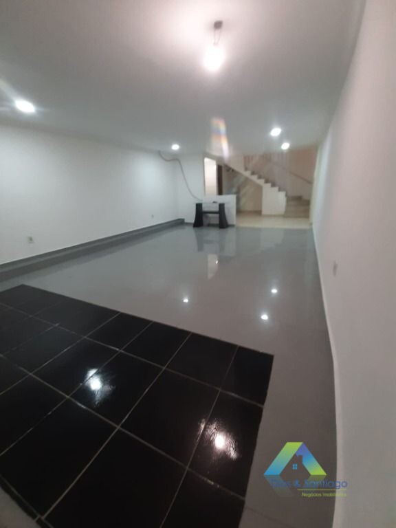 Sobrado à venda com 2 quartos, 300m² - Foto 36