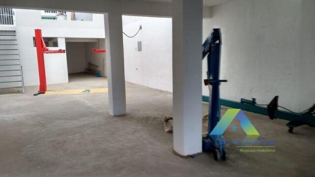 Casa à venda com 2 quartos, 200m² - Foto 2