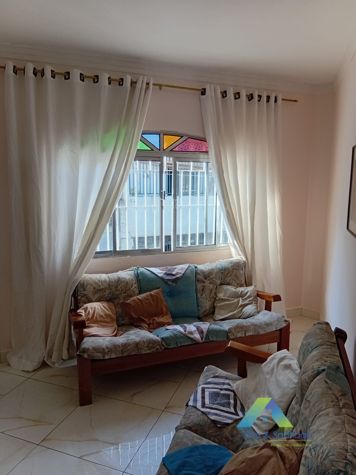 Sobrado à venda com 3 quartos, 212m² - Foto 1