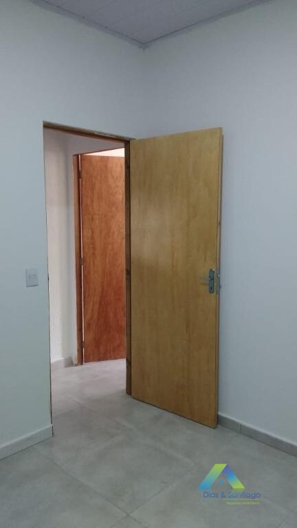 Sobrado à venda com 3 quartos, 212m² - Foto 3