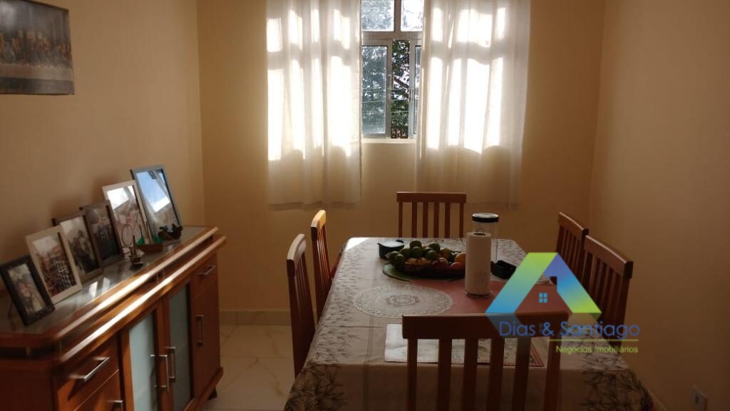 Sobrado à venda com 3 quartos, 212m² - Foto 1