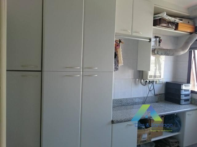 Apartamento à venda com 3 quartos, 162m² - Foto 9