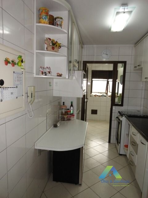 Apartamento à venda com 3 quartos, 65m² - Foto 4