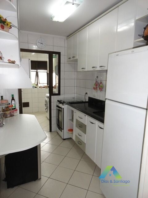 Apartamento à venda com 3 quartos, 65m² - Foto 3