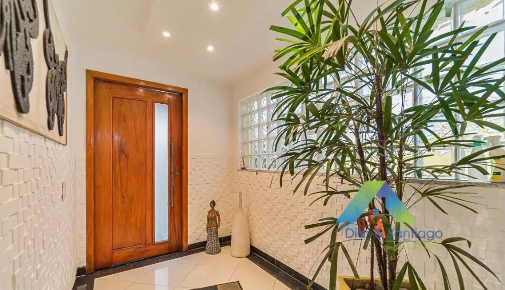 Casa à venda com 3 quartos, 300m² - Foto 16