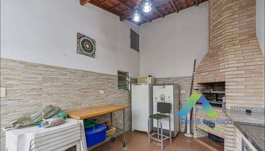 Casa à venda com 3 quartos, 300m² - Foto 48