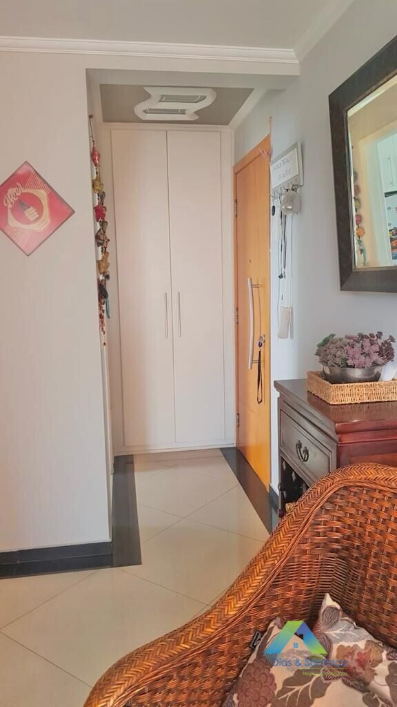 Apartamento à venda com 3 quartos, 71m² - Foto 2