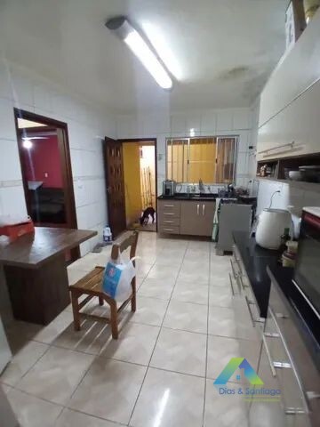 Casa à venda com 2 quartos, 130m² - Foto 1