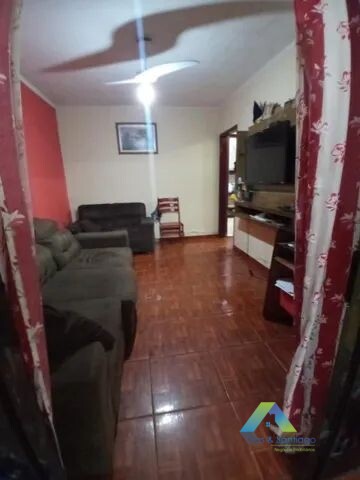 Casa à venda com 2 quartos, 130m² - Foto 2