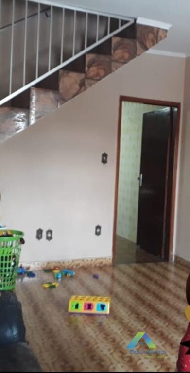 Sobrado à venda com 2 quartos, 167m² - Foto 3