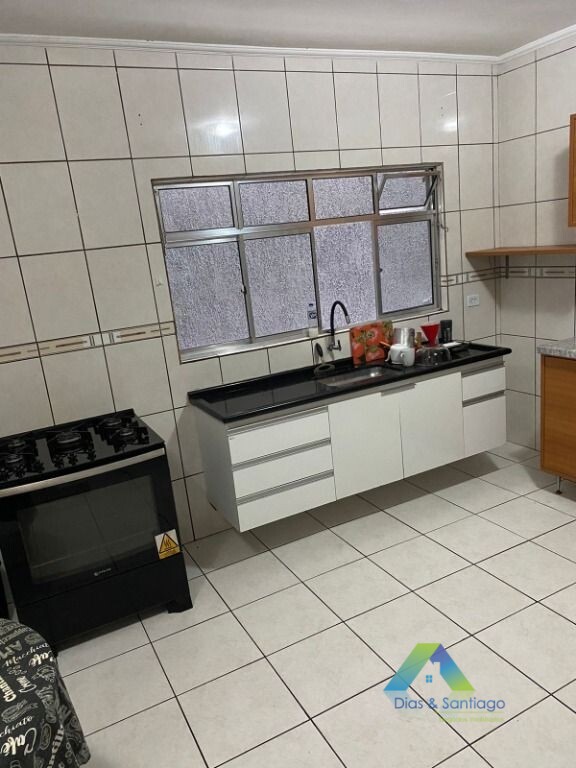 Sobrado à venda com 3 quartos, 190m² - Foto 2