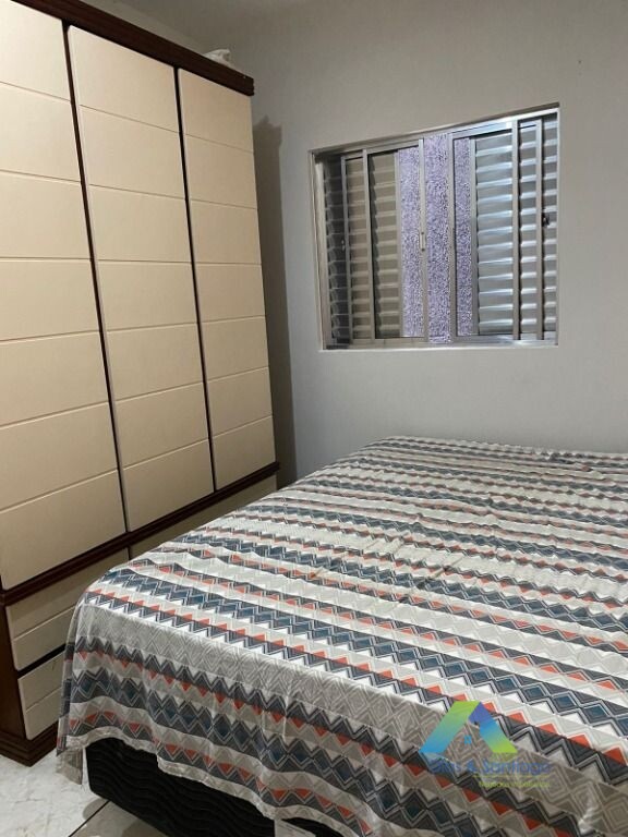 Sobrado à venda com 3 quartos, 190m² - Foto 4