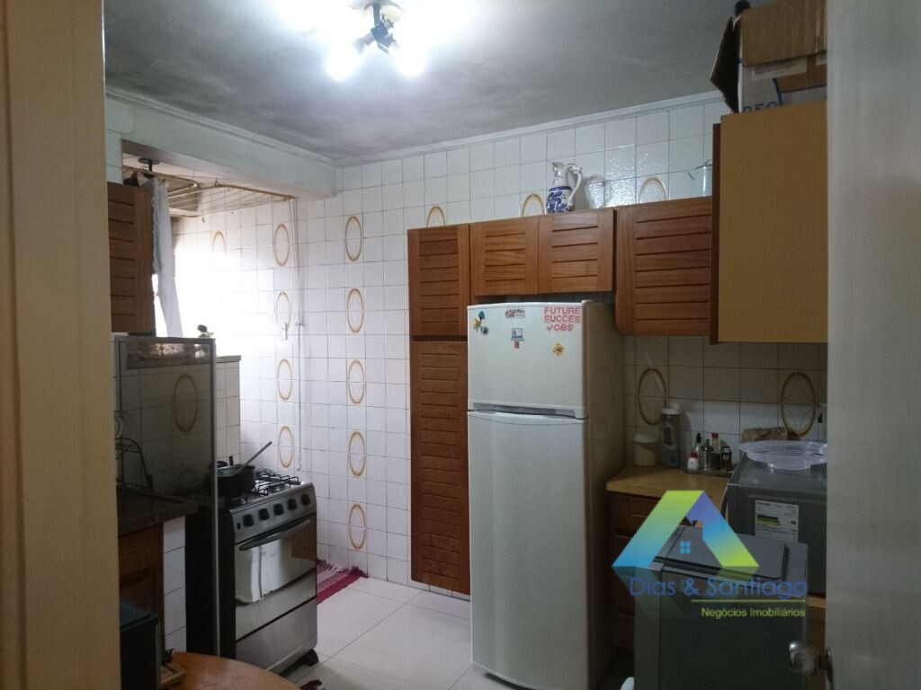 Apartamento à venda com 2 quartos, 65m² - Foto 2