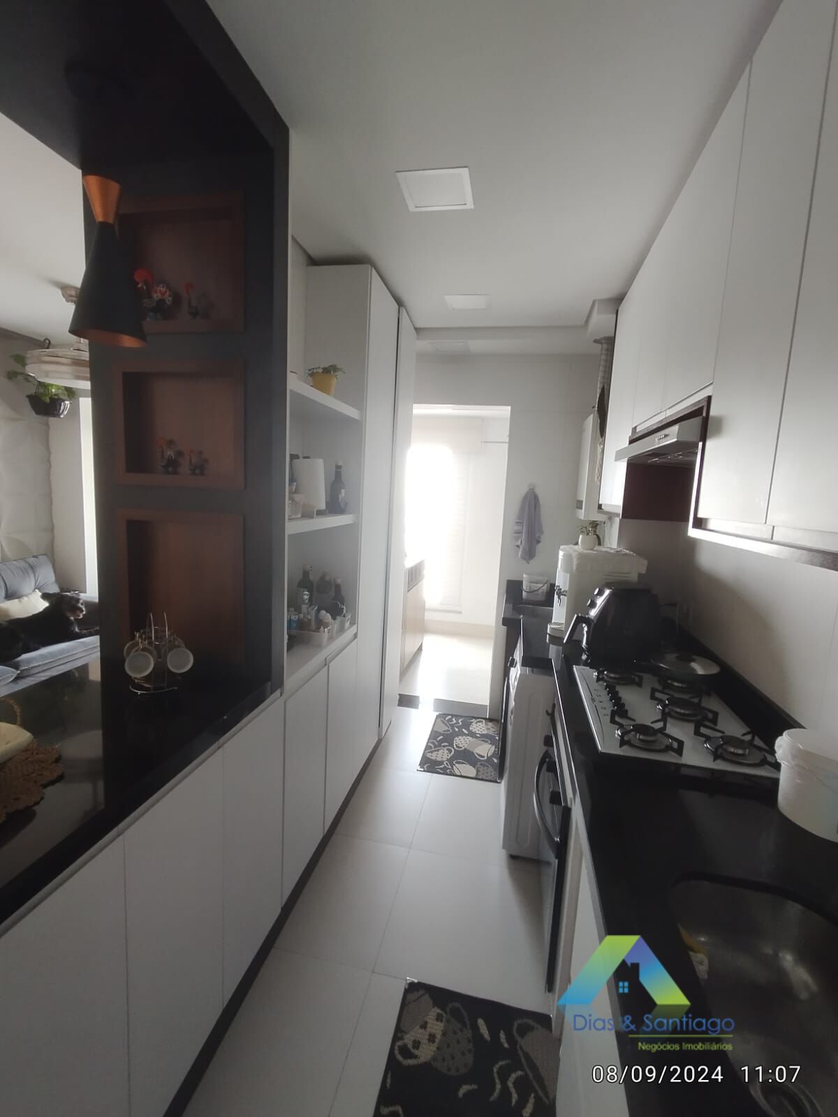 Apartamento à venda com 2 quartos, 77m² - Foto 3