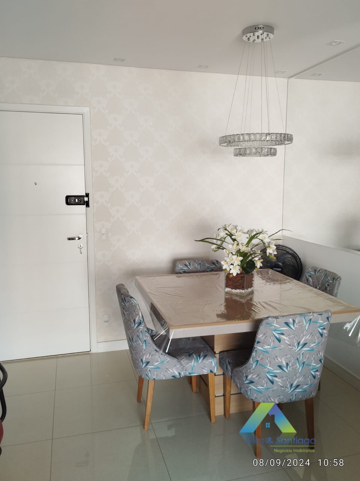 Apartamento à venda com 2 quartos, 77m² - Foto 11