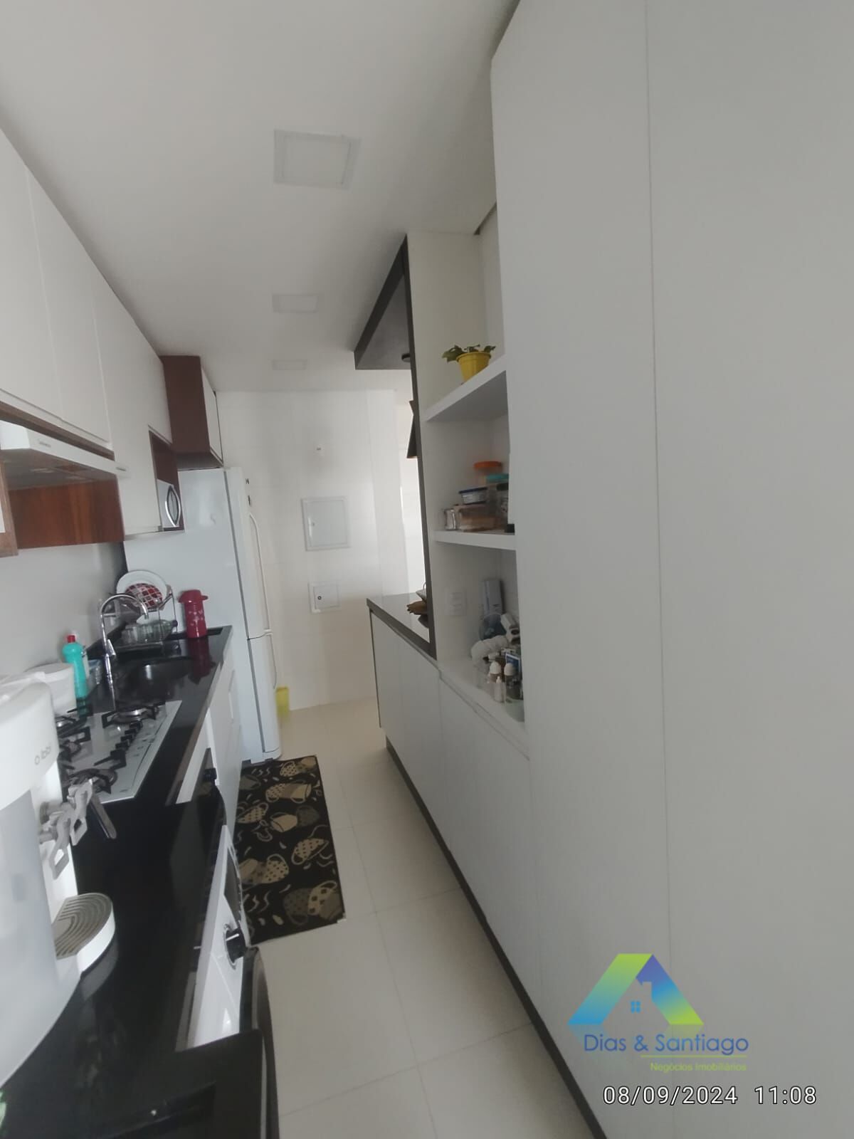 Apartamento à venda com 2 quartos, 77m² - Foto 4