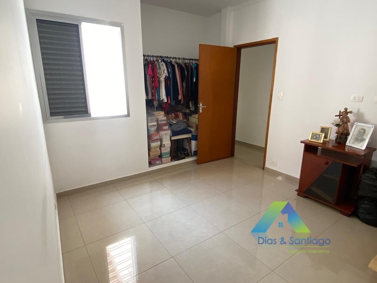 Casa à venda com 3 quartos, 241m² - Foto 9