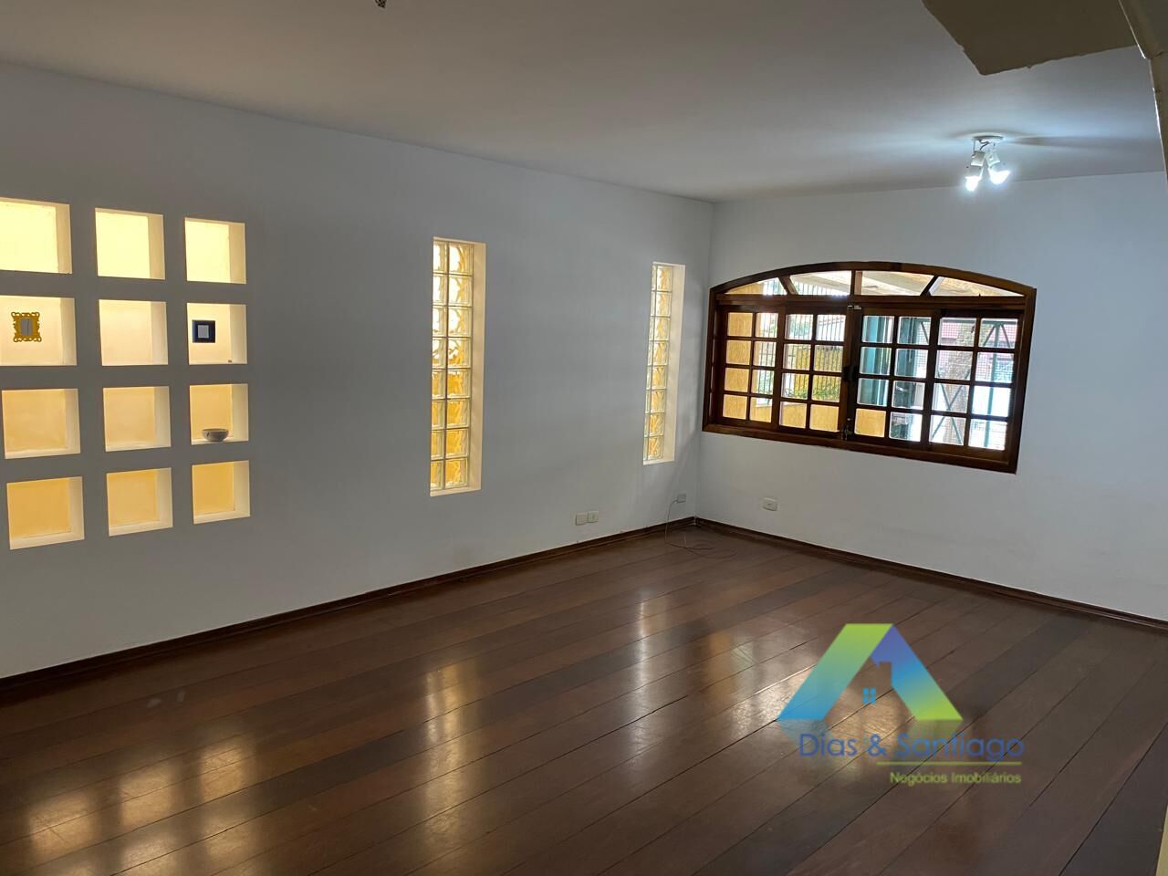 Sobrado para alugar com 3 quartos, 138m² - Foto 2