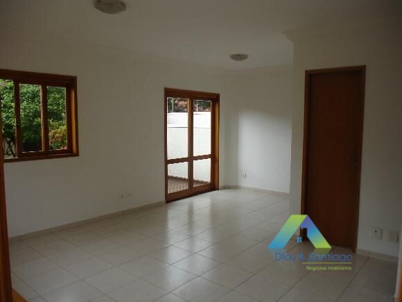 Sobrado à venda com 4 quartos, 230m² - Foto 1