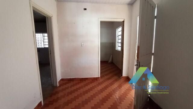 Casa à venda com 4 quartos, 187m² - Foto 3