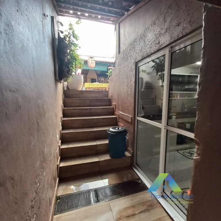 Sobrado à venda com 2 quartos, 175m² - Foto 17