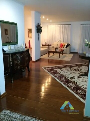 Apartamento à venda com 4 quartos, 250m² - Foto 1