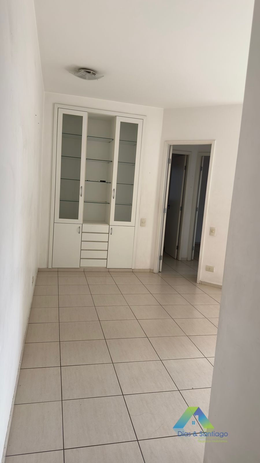 Apartamento à venda com 2 quartos, 63m² - Foto 1