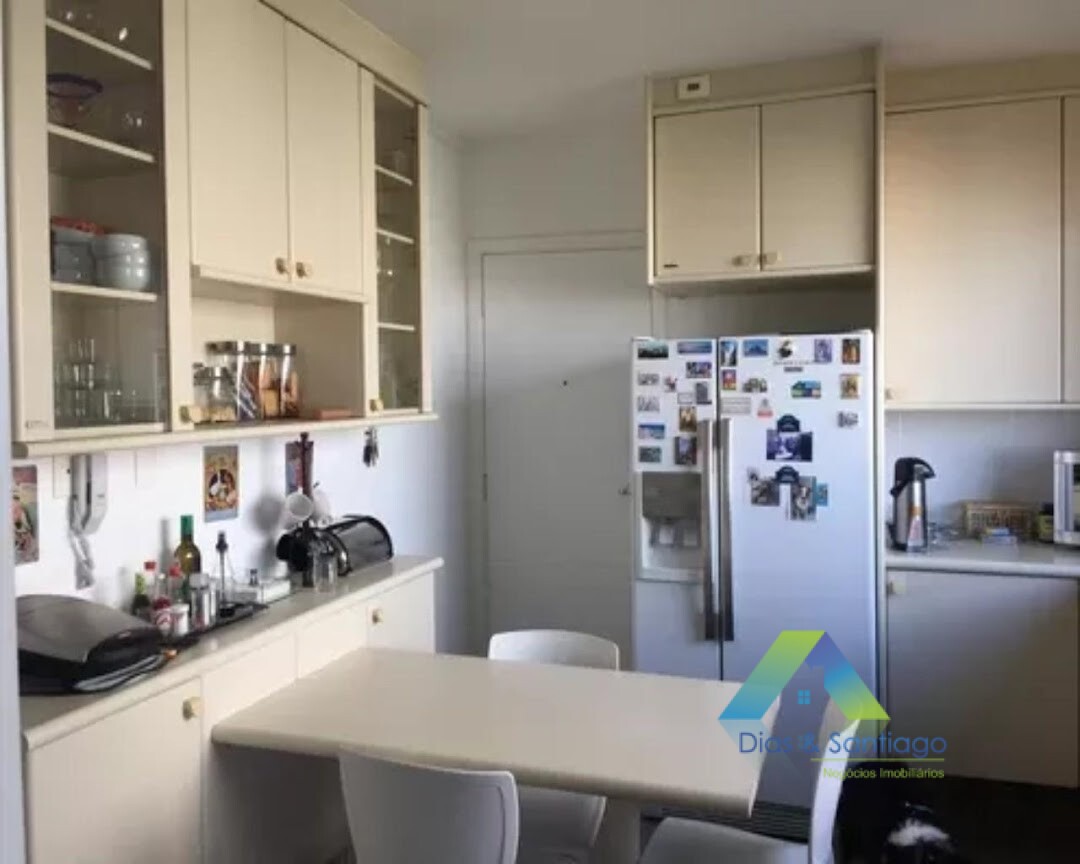 Apartamento à venda com 3 quartos, 140m² - Foto 7