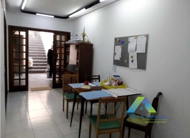 Sobrado à venda com 4 quartos, 300m² - Foto 3