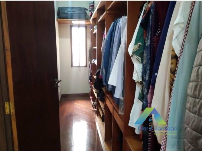 Sobrado à venda com 4 quartos, 300m² - Foto 7