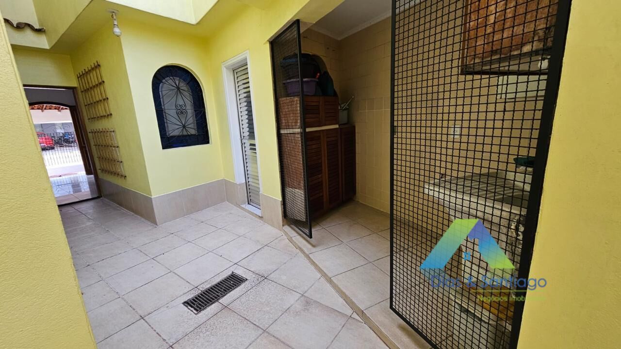 Sobrado à venda com 4 quartos, 270m² - Foto 30