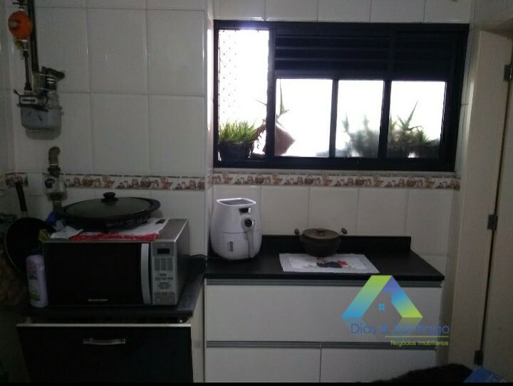 Apartamento à venda com 3 quartos, 94m² - Foto 4