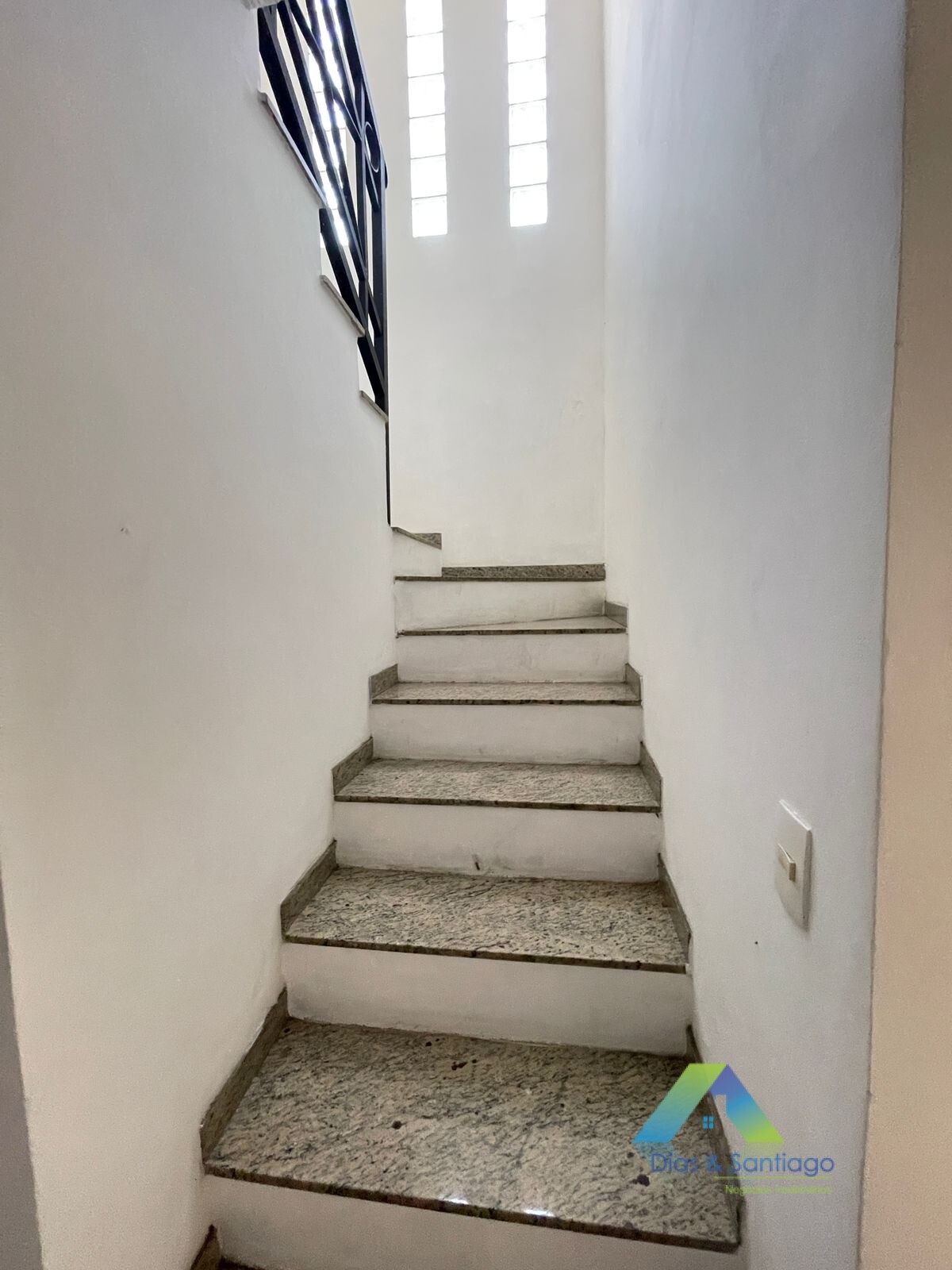 Sobrado à venda com 3 quartos, 159m² - Foto 3