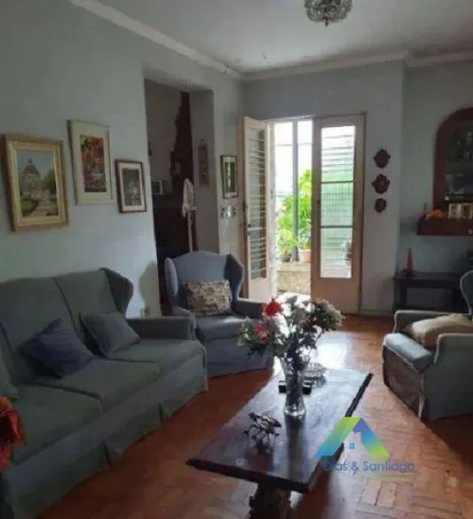 Casa para alugar com 4 quartos, 200m² - Foto 1