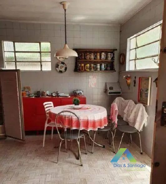 Casa para alugar com 4 quartos, 200m² - Foto 7