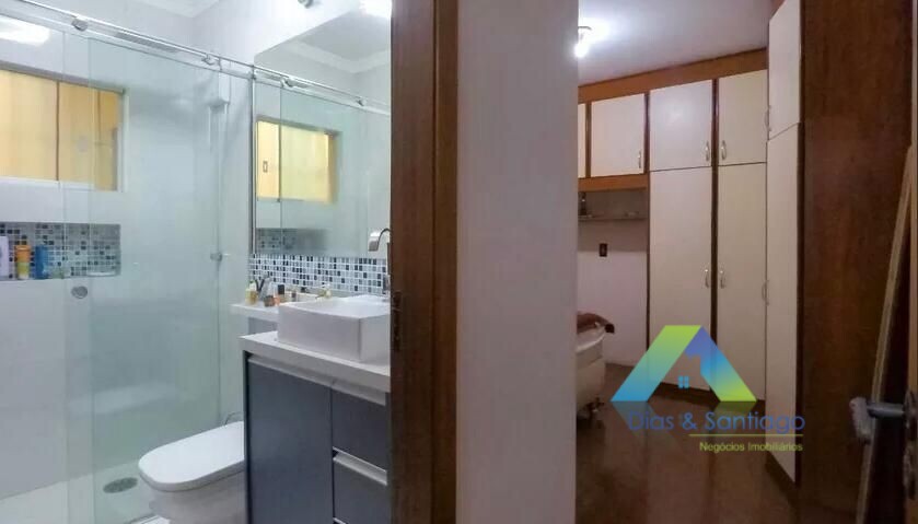 Casa à venda com 4 quartos, 250m² - Foto 16