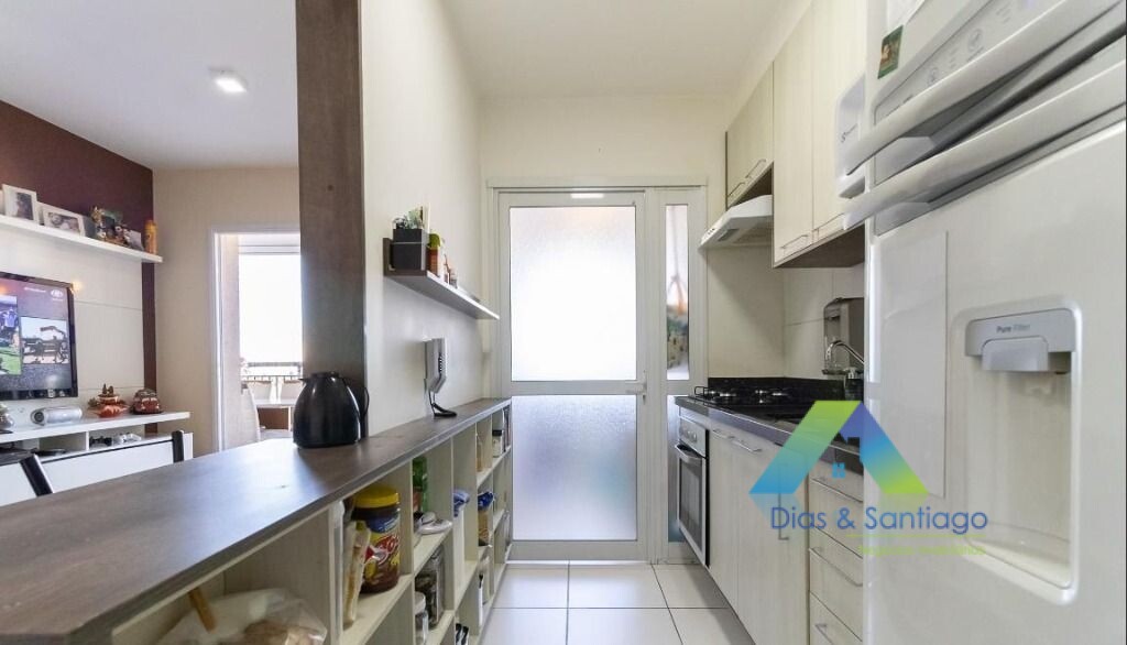 Apartamento à venda com 2 quartos, 68m² - Foto 4