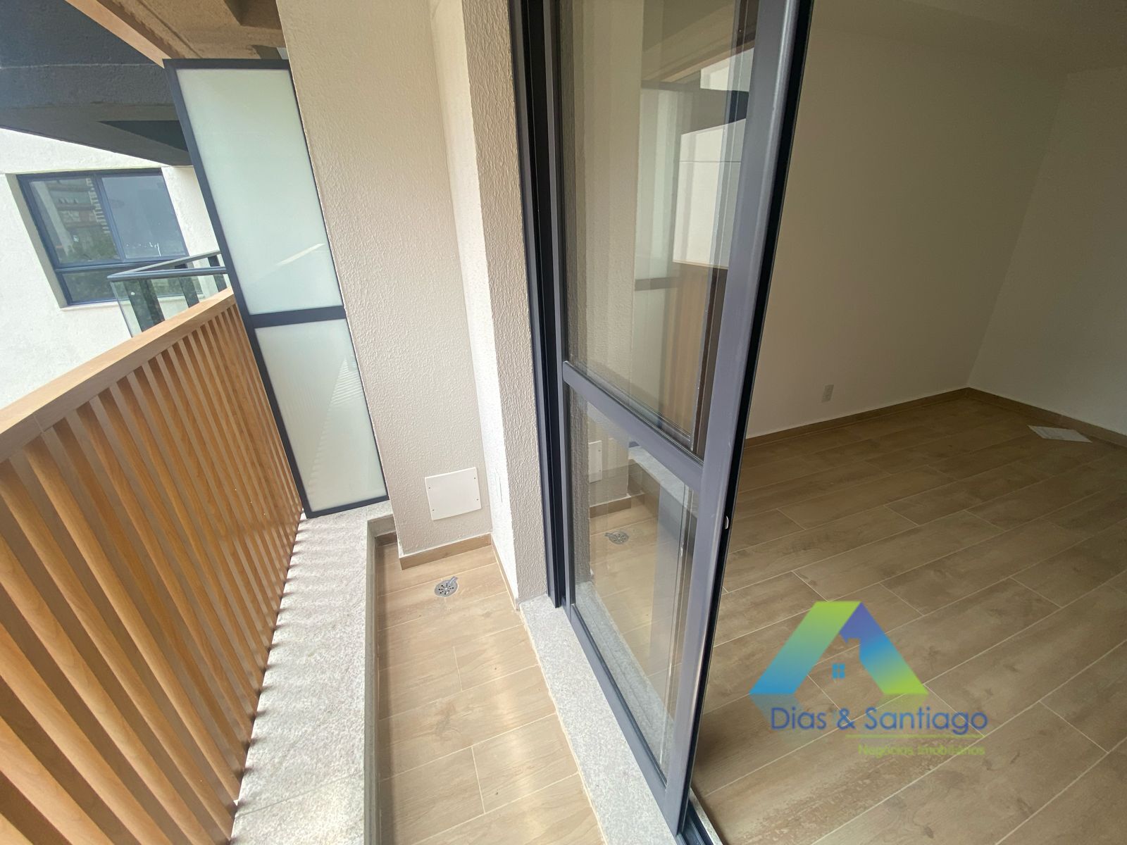 Apartamento à venda com 2 quartos, 64m² - Foto 18