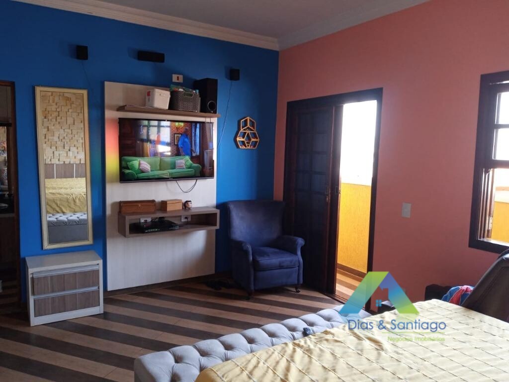 Sobrado à venda com 6 quartos, 190m² - Foto 25