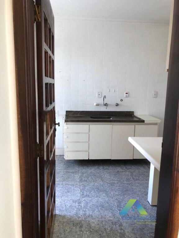 Apartamento à venda com 3 quartos, 98m² - Foto 7