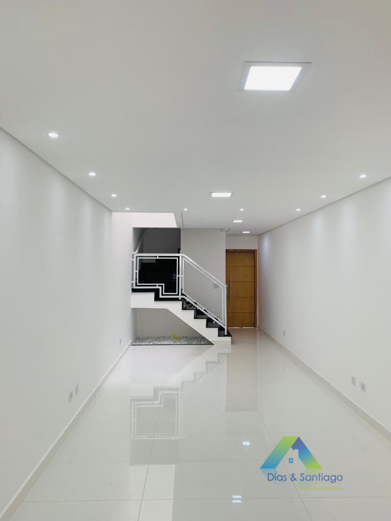 Casa à venda com 3 quartos, 153m² - Foto 1