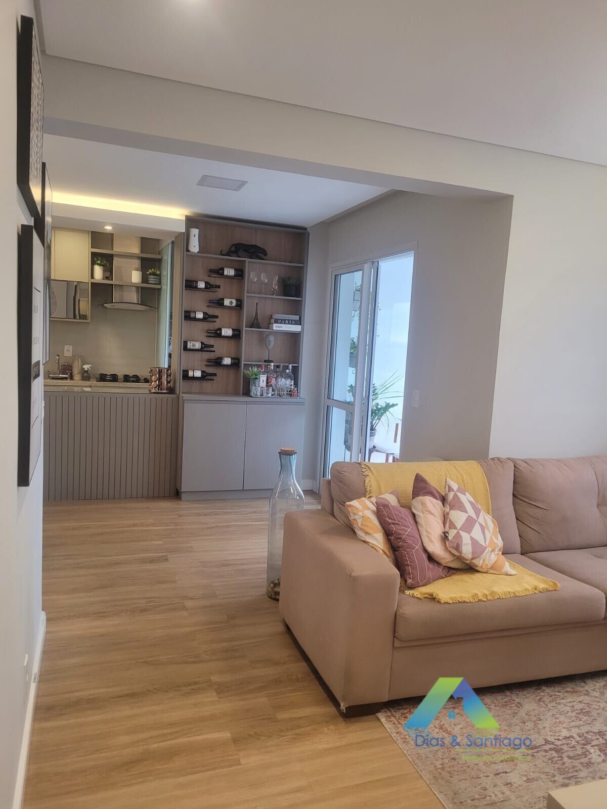 Apartamento à venda com 2 quartos, 75m² - Foto 7