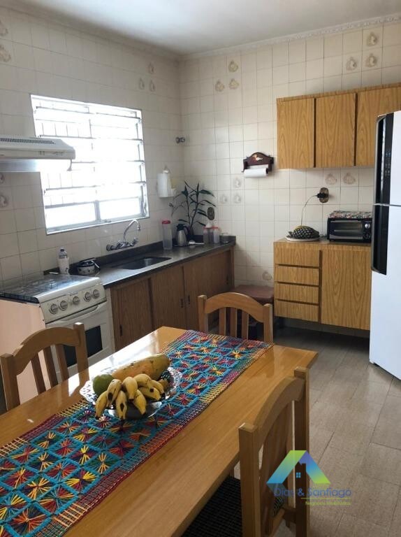 Casa à venda com 2 quartos, 130m² - Foto 3