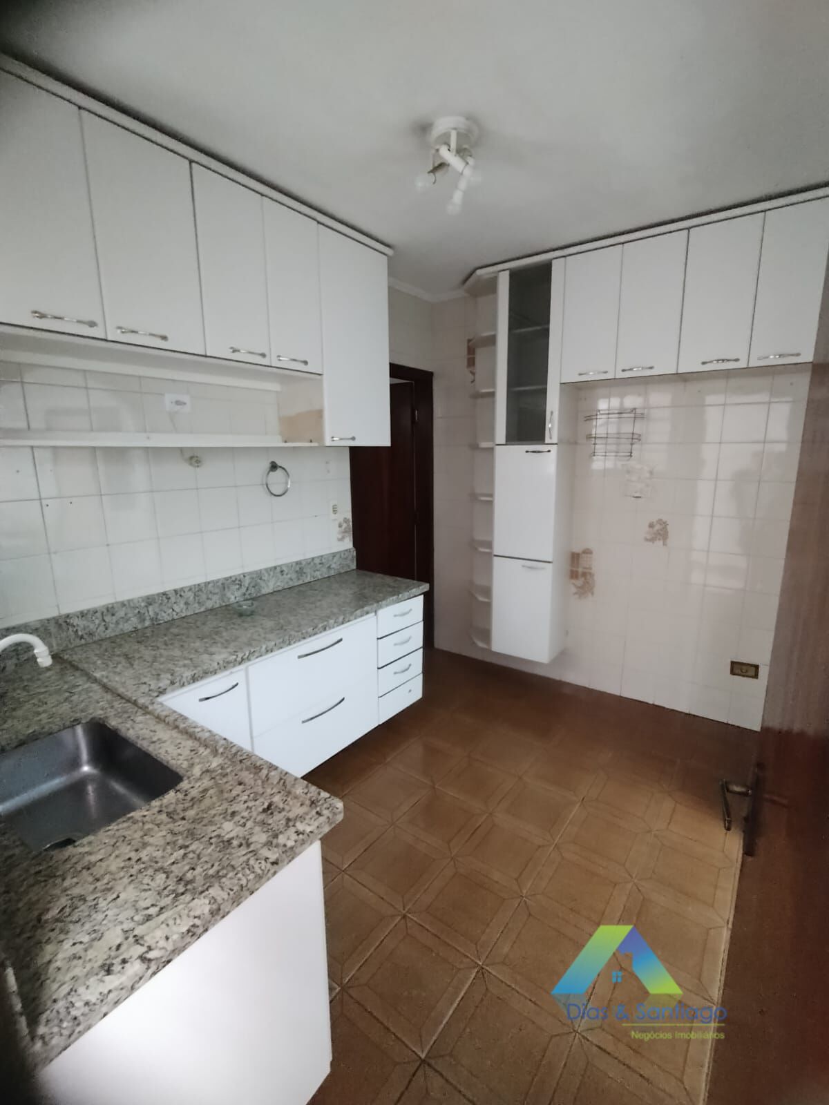 Sobrado à venda com 3 quartos, 190m² - Foto 2